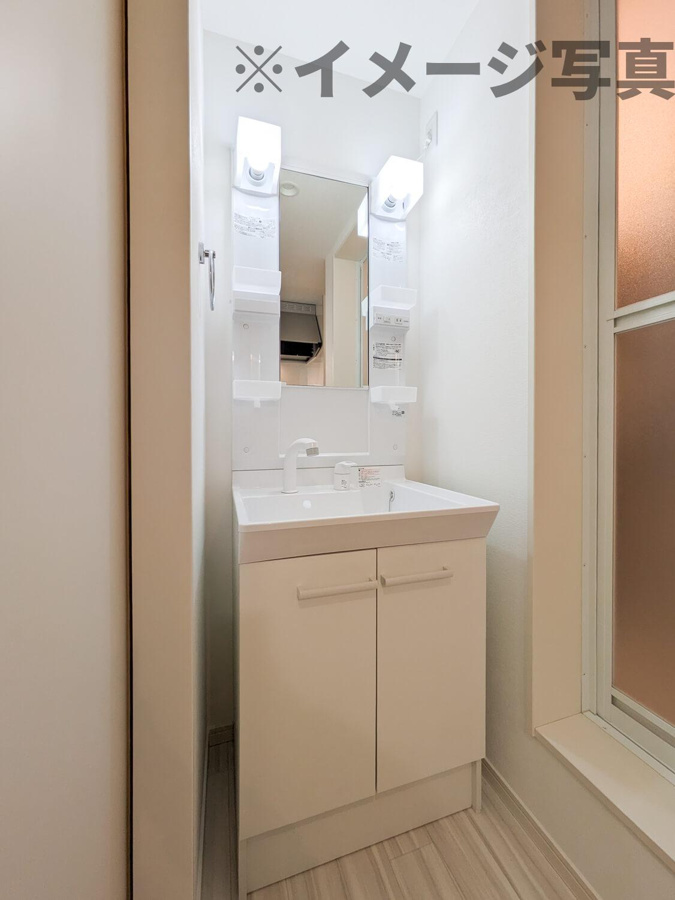 明るい洗面所です