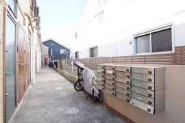 落ち着いたエントランスです