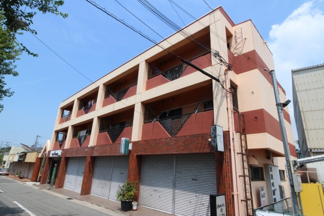 ハイツメルシーの外観