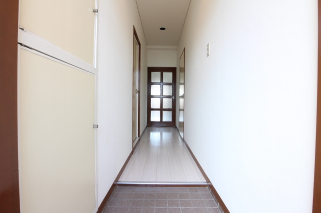 ハイツメルシーの玄関