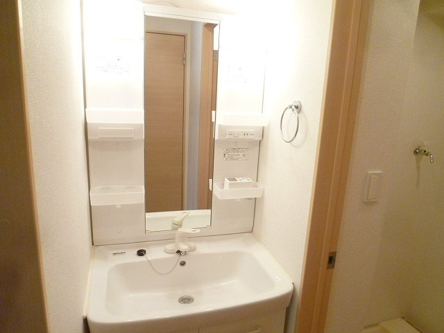 エヌヴィラージュの洗面所|広い洗面スペース