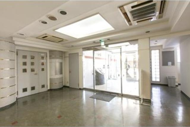 松本ビルのロビー