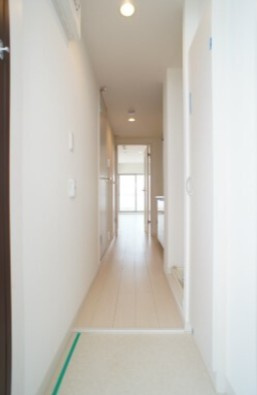 リブリフォレスト南浦和の玄関