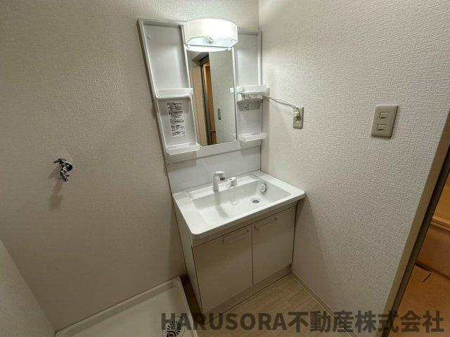 寝屋川市点野5丁目　３階建の独立洗面台