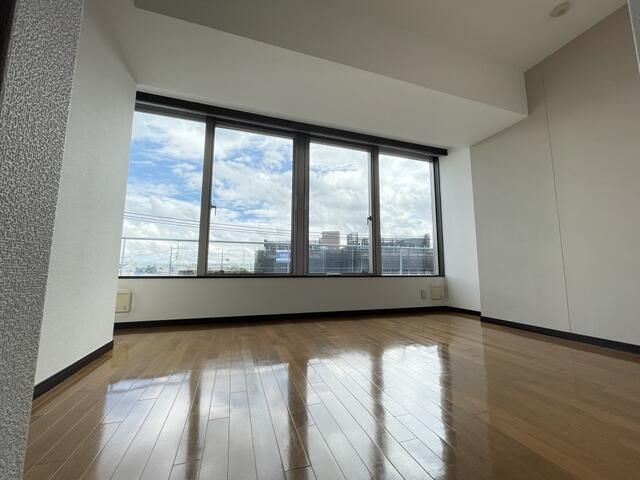 Ｙビル足立江北の居間・リビング