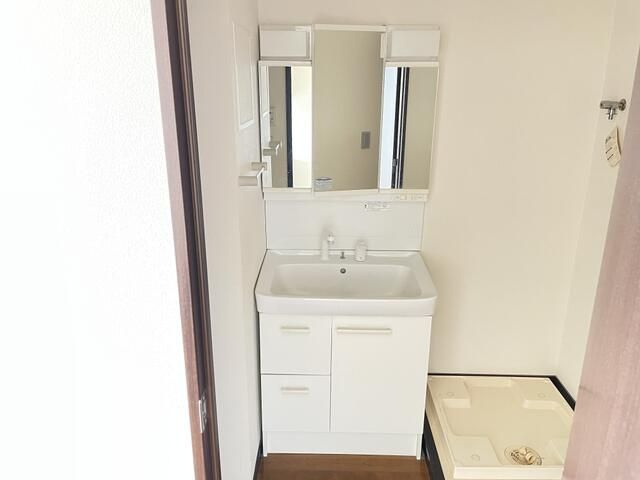 Ｙビル足立江北の洗面所