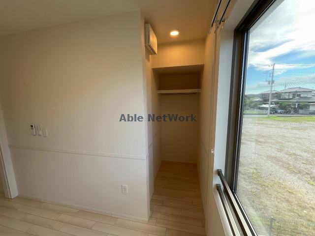 シェル グローリー（ＳｈｅｌｌＧｌｏｒｙ）B棟の収納|ウォークインクローゼット