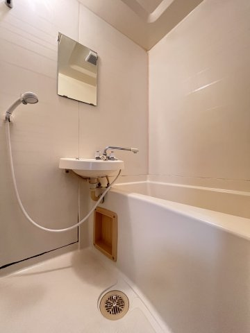 ウィン長居西の浴室