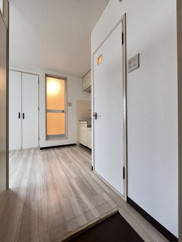 ウィン長居西の玄関