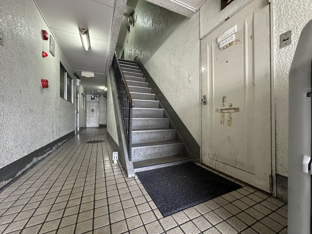 グランビルド長居のエントランス