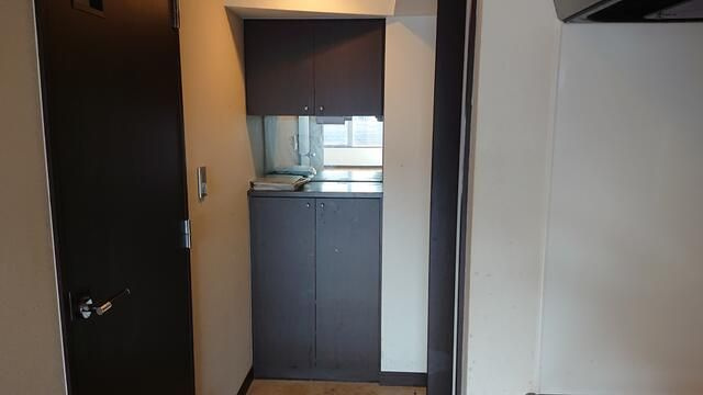 Ｙビル足立江北の玄関