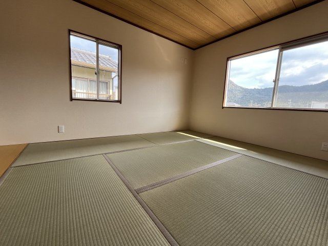 山口市平井中古住宅の和室|2階和室