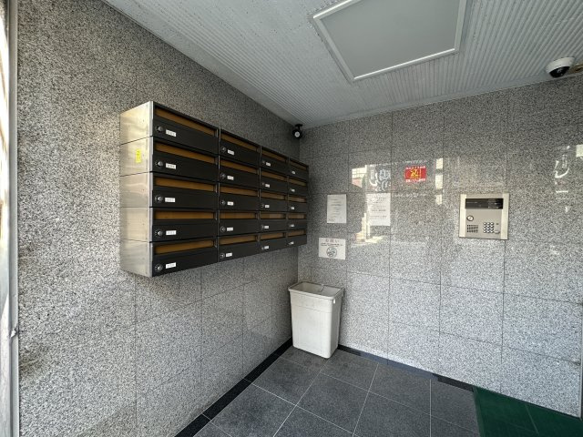 グランドオーク参番館のエントランス