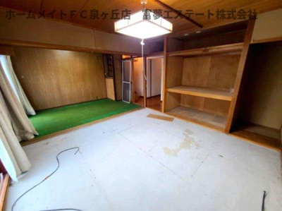 【内装】 | 泉北宮山台団地4棟 | 奥：洋室　手前：和室（畳搬入前）