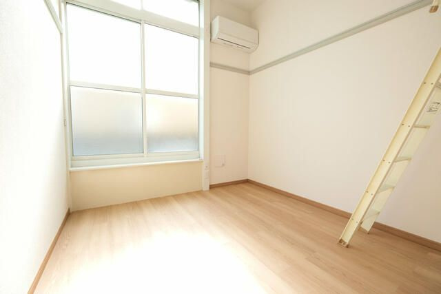 クレール小山の居間・リビング