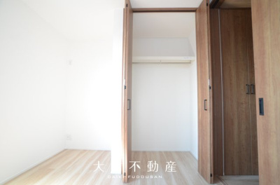 【洋室】 | 座間市ひばりが丘1丁目　新築戸建て　全2棟【仲介手数料無料】 | 3階　洋室2（6.6帖）クローゼット