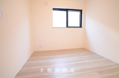 【洋室】 | 座間市ひばりが丘1丁目　新築戸建て　全2棟【仲介手数料無料】 | 3階　洋室3（4.4帖）