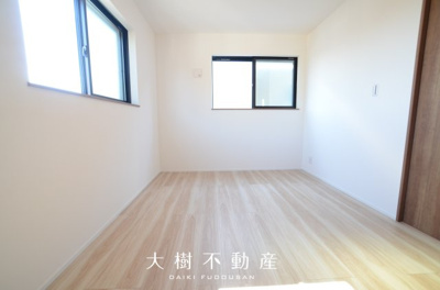 【洋室】 | 座間市ひばりが丘1丁目　新築戸建て　全2棟【仲介手数料無料】 | 3階　洋室4（6.6帖）