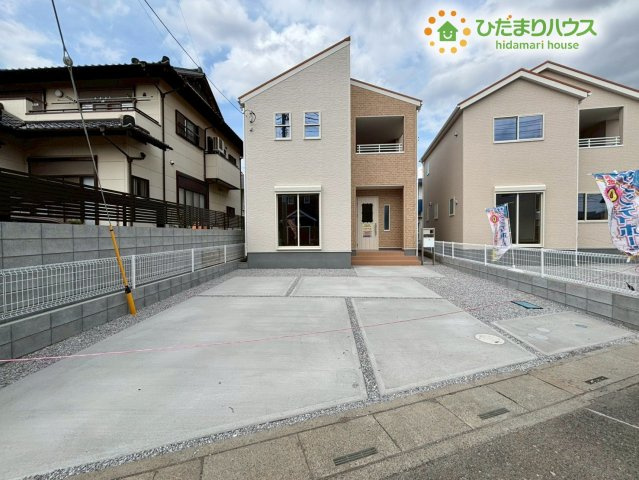 鴻巣市鴻巣第2　新築戸建　リーブルガーデン01の駐車場