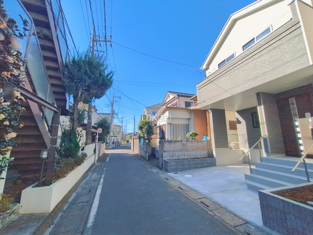 【前面道路含む現地写真】 | 新築戸建／ふじみ野市鶴ケ舞１丁目（全1棟） | 完成（撮影：'26/01/09）