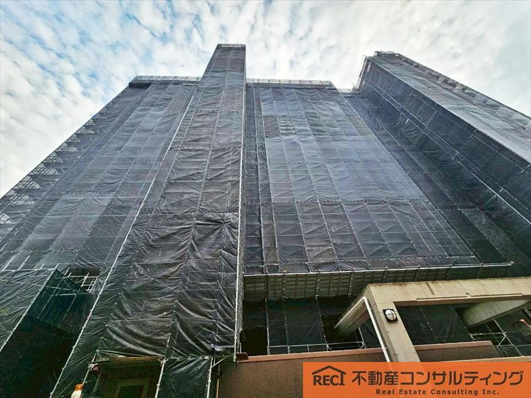 夙川グランドハイツの外観