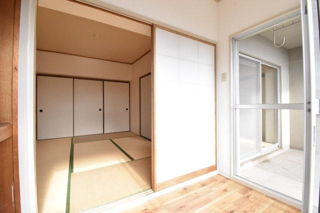 エバーグリーン長居1号棟の和室