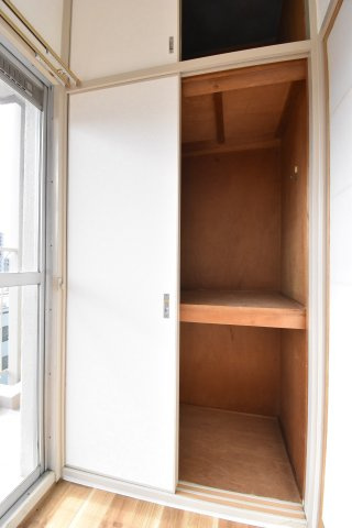 エバーグリーン長居1号棟の収納