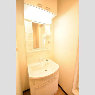 【洗面所】 | 丸萬三番館