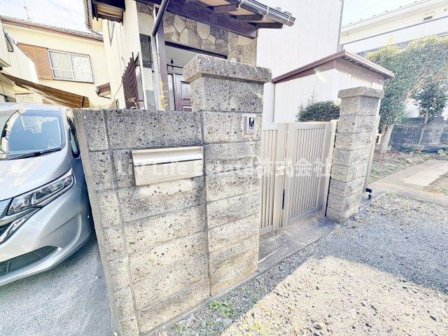 狭山戸建 のエントランス
