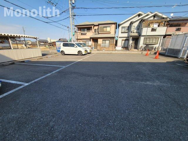 ヴィステリアハウスの駐車場