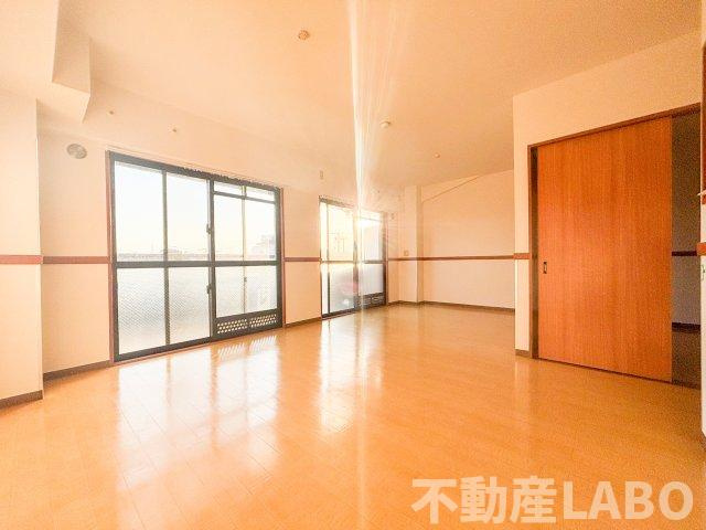 ベルフォーレ平野Ⅰの居間・リビング