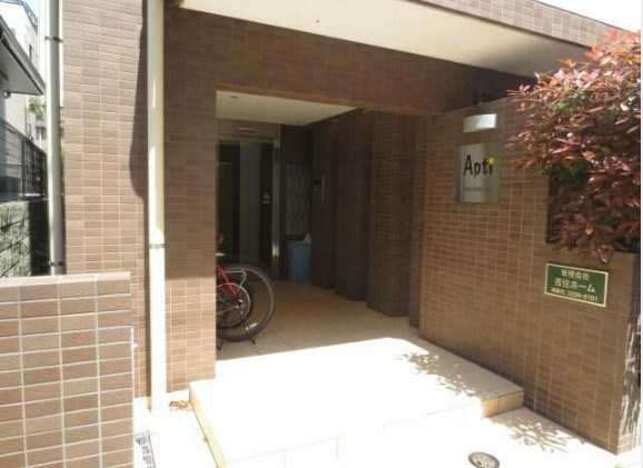 中野弥生町Aptiの外観