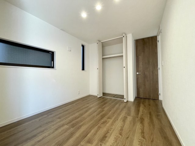 練馬区田柄3丁目　スマート家事動線×屋上バルコニー　省エネ住宅の洋室|1階 5.3帖