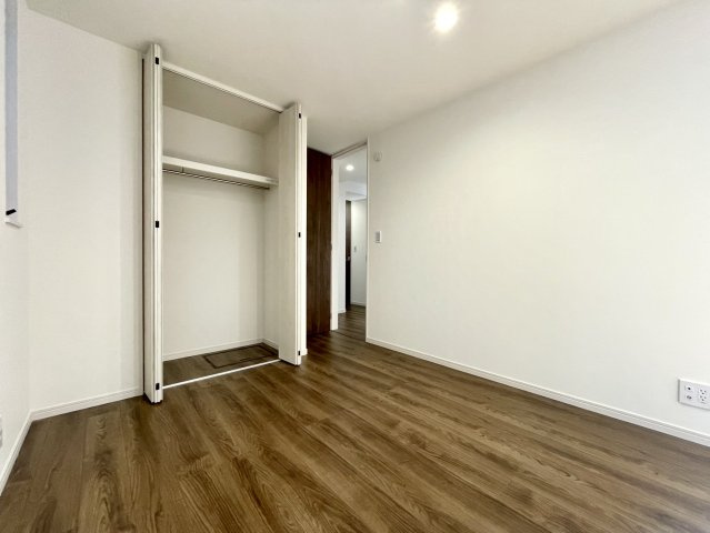 練馬区田柄3丁目　スマート家事動線×屋上バルコニー　省エネ住宅の洋室|1階 5.3帖