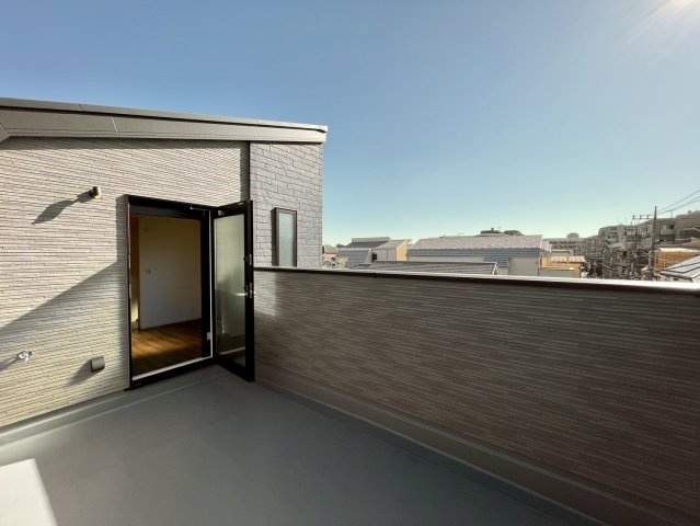 練馬区田柄3丁目　スマート家事動線×屋上バルコニー　省エネ住宅のバルコニー