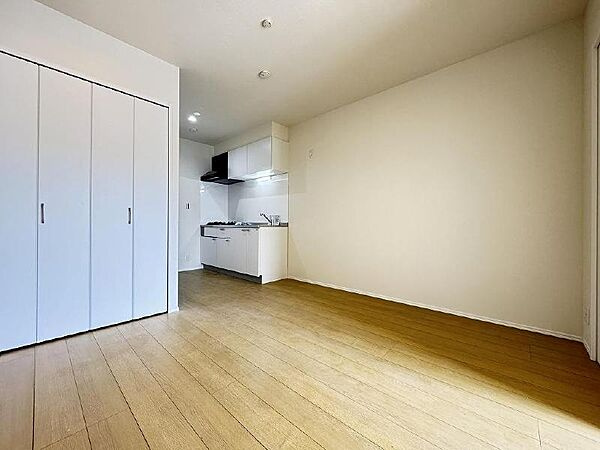 Jill FlavaEの居間・リビング