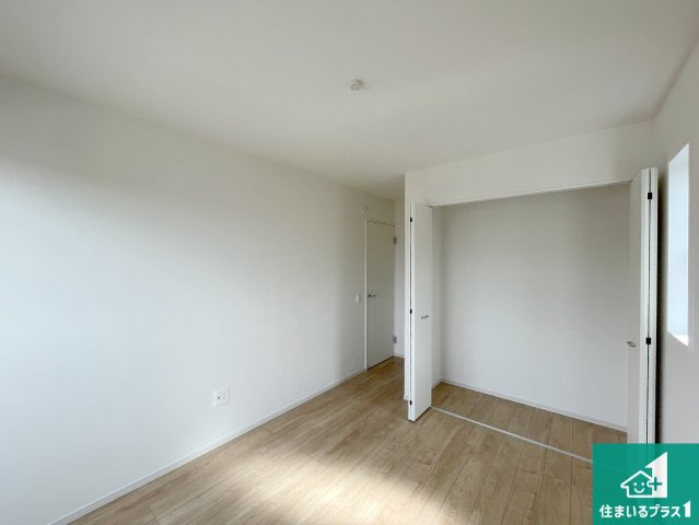 神戸市西区竹の台　第1期　新築一戸建ての洋室|収納スペースが充実しているので子供の成長に合わせてたくさん収納ができます！家族構成に合わせた様々な活用ができる収納！