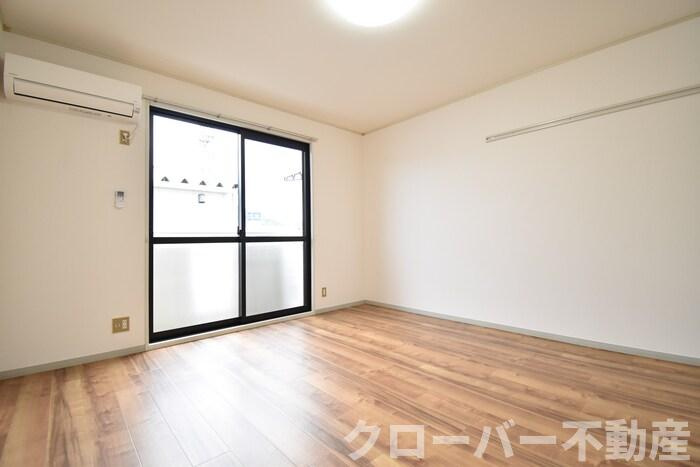 セジュール２１ B棟の居間・リビング|洋室８帖