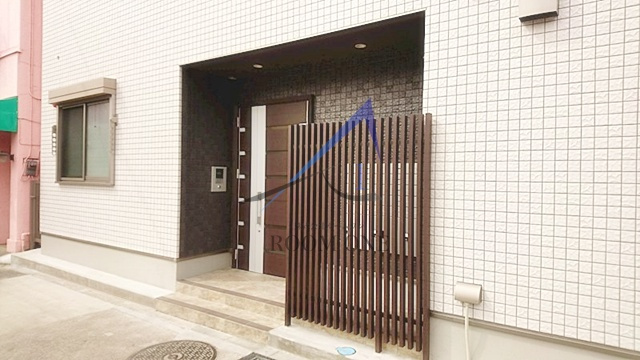 ラルジュのエントランス|エントランスです。