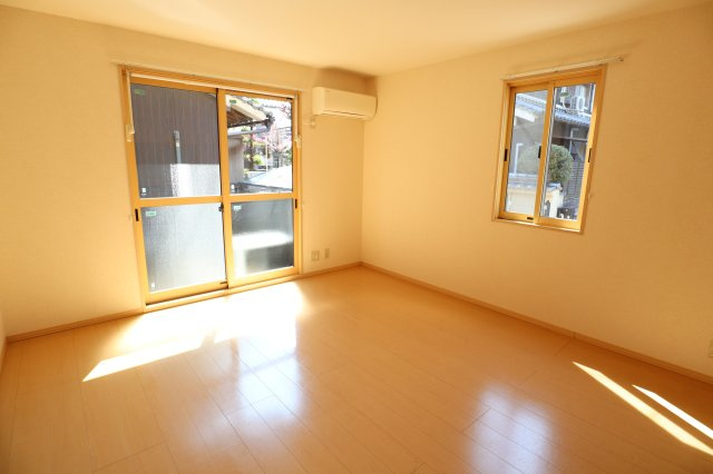 コート宮ノ下の洋室