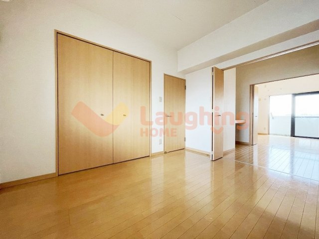 レジデンシャルの内装|明るい色調の室内です