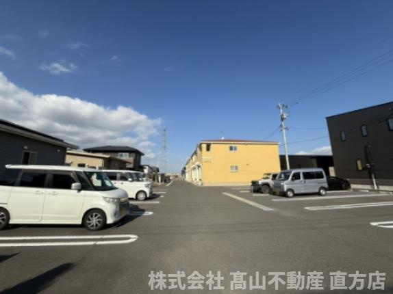 マイライフ直方Ⅰの駐車場