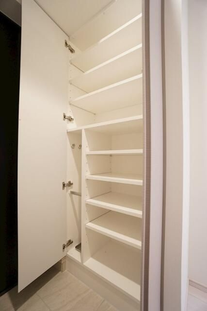 メインステージ入谷Ⅳの玄関