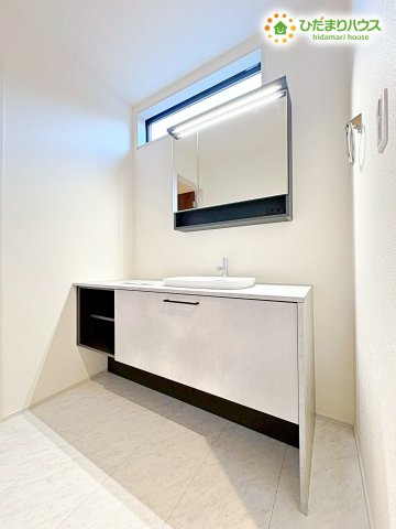鴻巣市箕田第7　新築戸建　リーブル01の独立洗面台