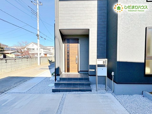 鴻巣市箕田第7　新築戸建　リーブル01の玄関