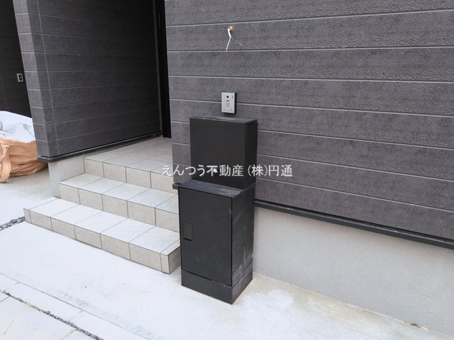 MELDIA植田西2の前面道路含む現地写真