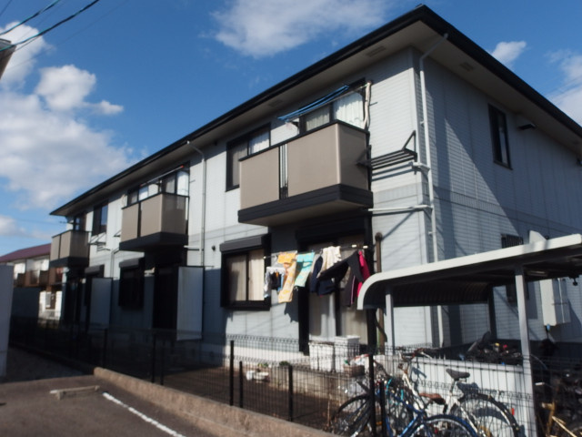 セレブレイトの外観