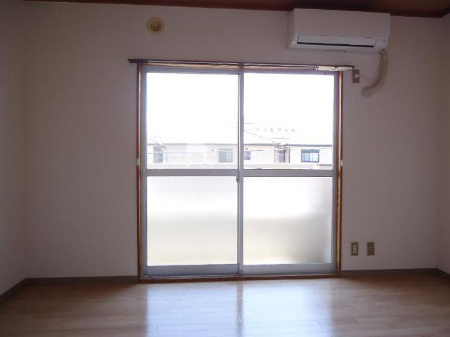 クリエイトハイム安田の居間・リビング|室内