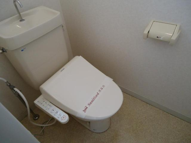 クリエイトハイム安田のトイレ|シャワー付トイレ