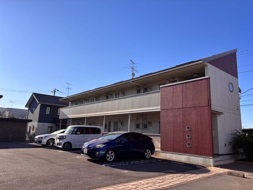 レセンテ紫峰ヶ丘の外観